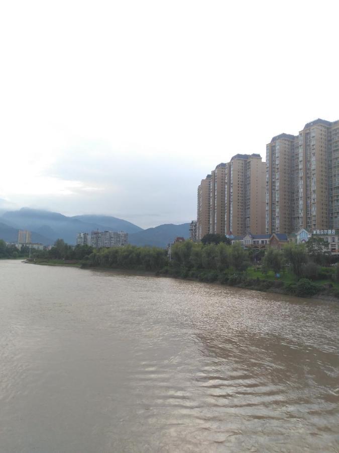 Emei Mountain Xileer Hotel Эмэйшань Экстерьер фото